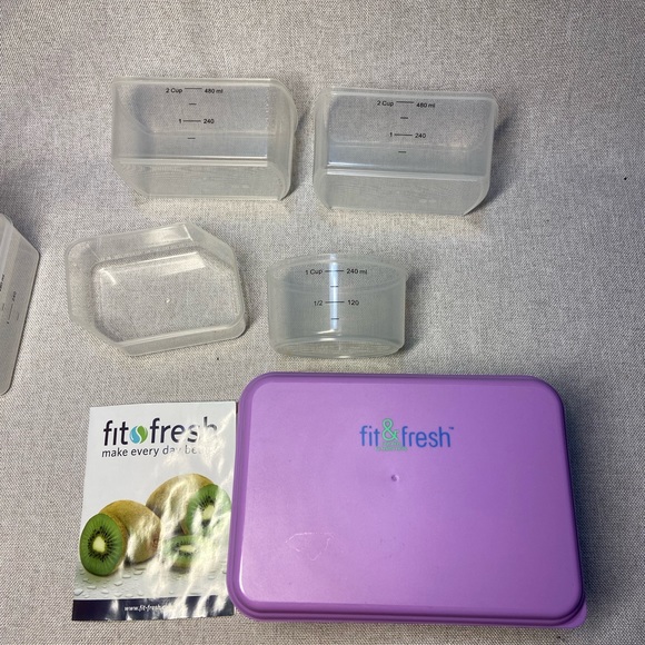 - Fit & Fresh Kids' Healthy Lunch Containers - Picture 5 of 5